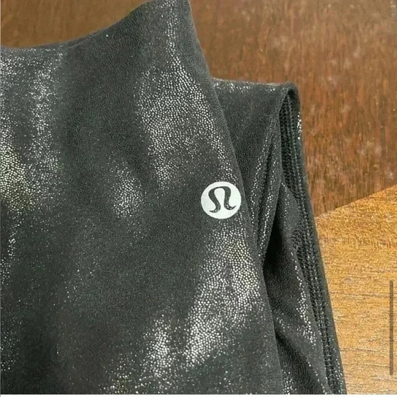 Lululemon legging - Picture 9 of 9